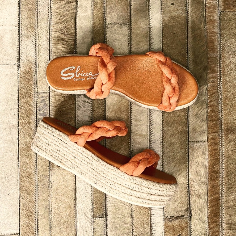 SBICCA Vintage Collection platform slides. Unworn!